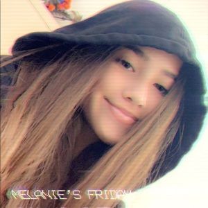 Meet your Posher, Melanie